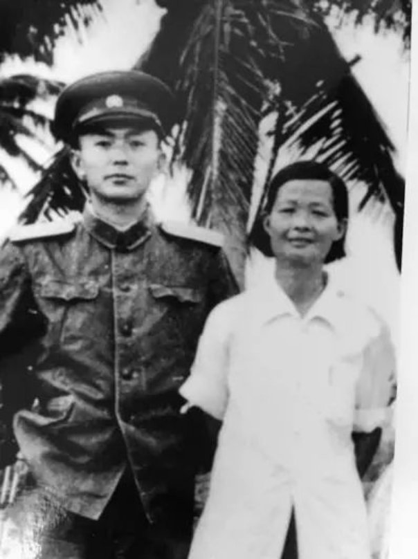 【HEF黨建小課堂100講】第八十四講：蓋芭蕉葉睡覺，背著嬰兒行軍，她們是真實的“紅色娘子軍”……(圖4)