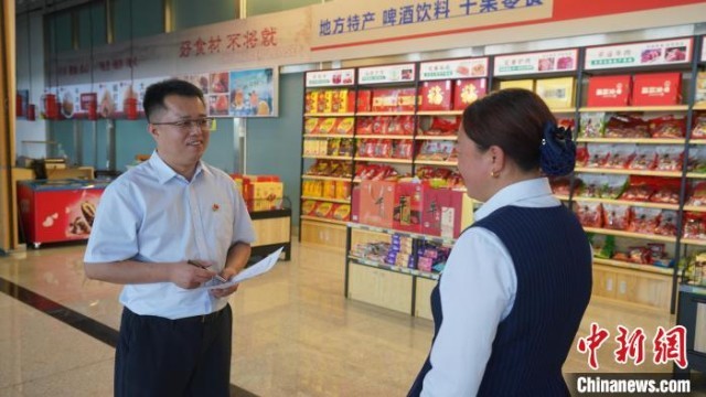 先鋒模范 | 五臺山下“機(jī)場人”：從“門外漢”到“領(lǐng)路人”(圖1)